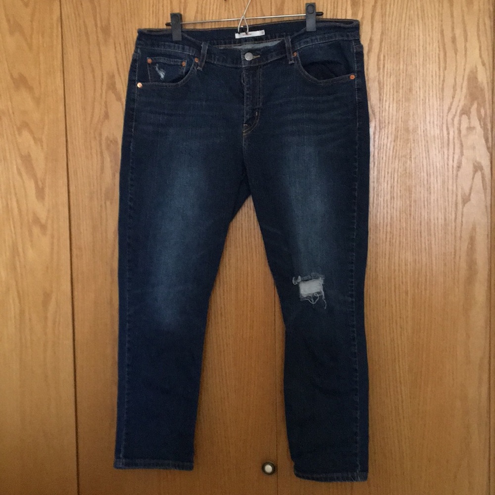 Levi’s boyfriend jeans